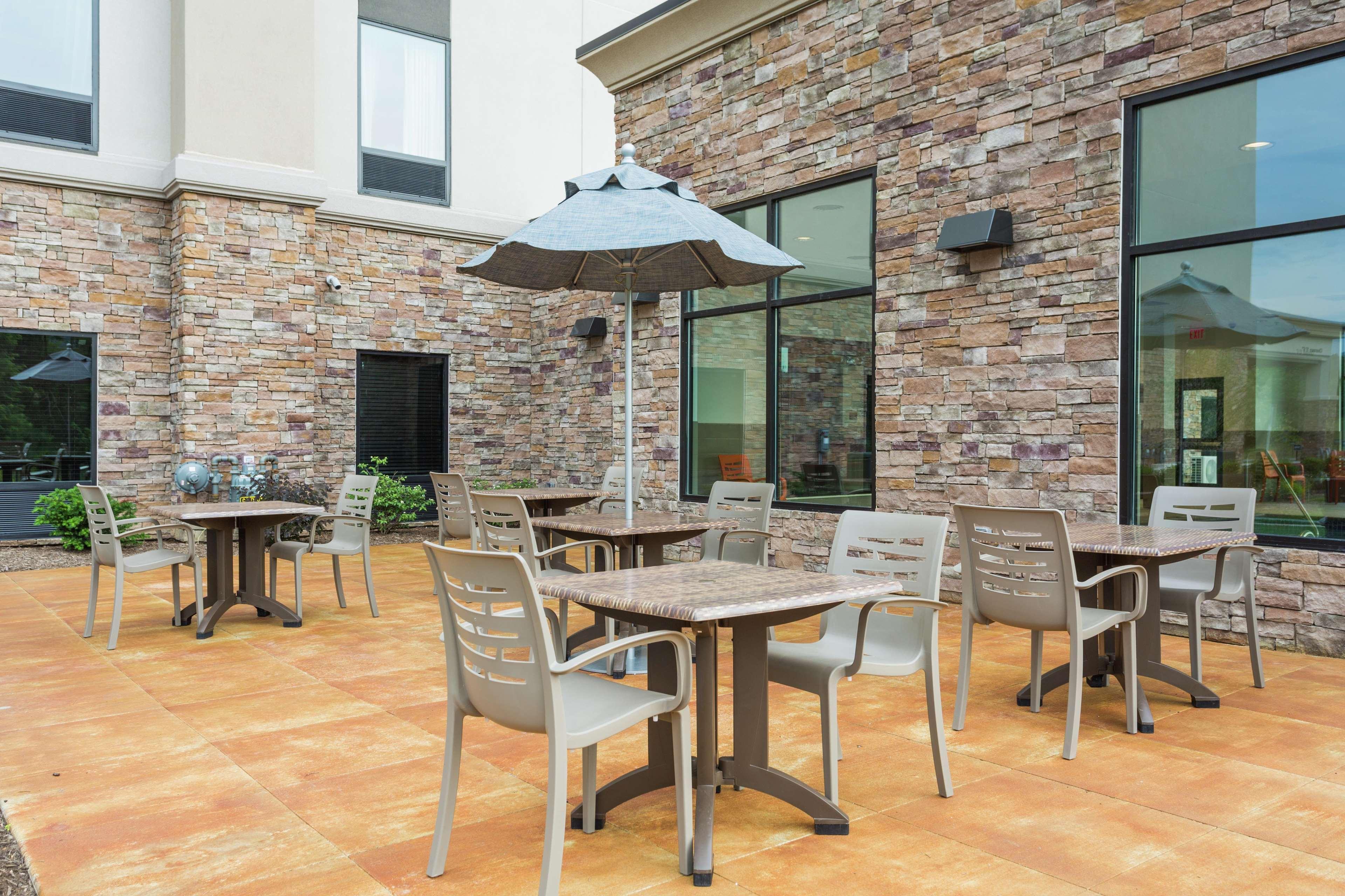 Hampton Inn Cumberland Exterior photo